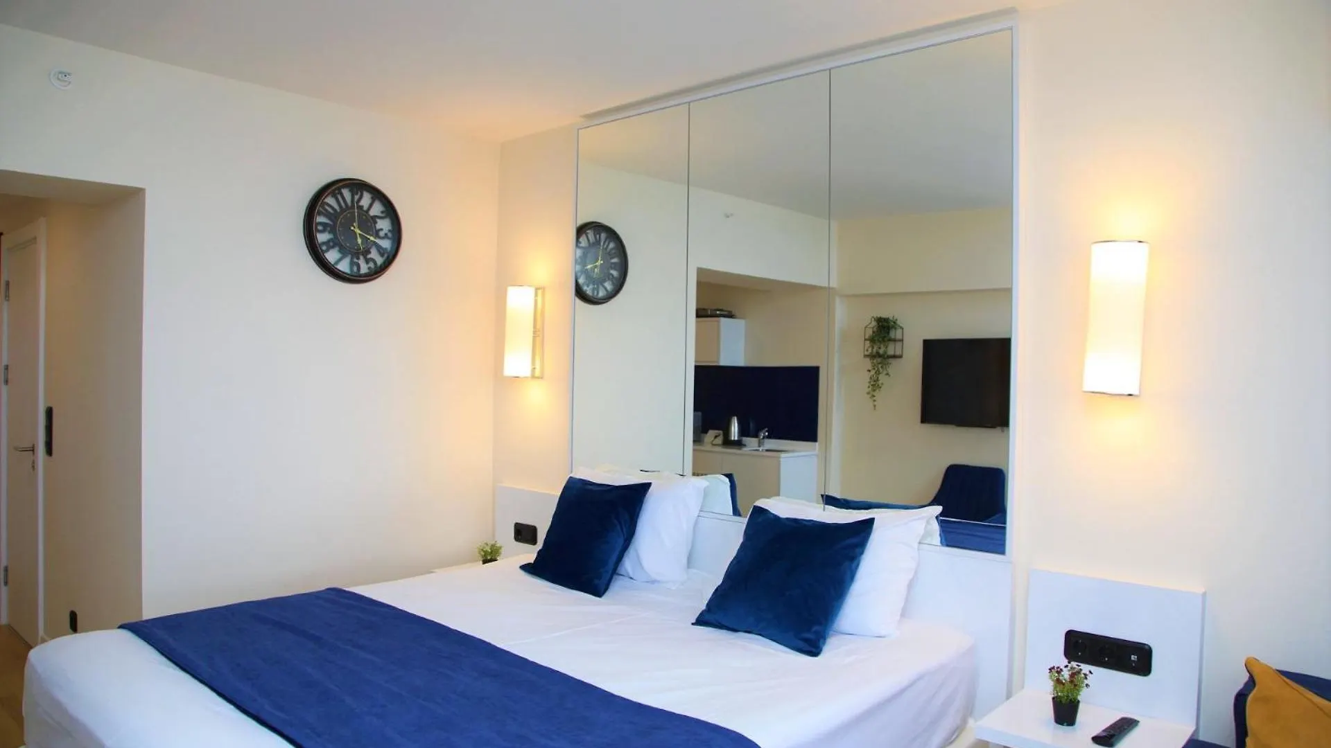 Wonderful Sea View Aparthotel In Batumi City Center