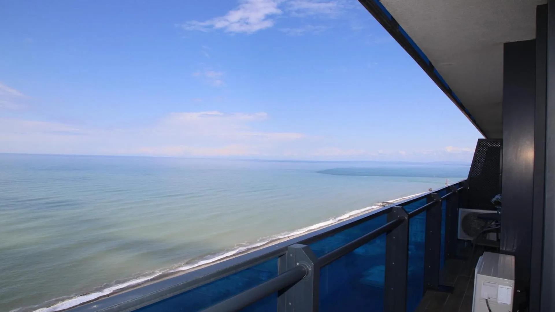 Wonderful Sea View Aparthotel In Batumi City Center 5*,