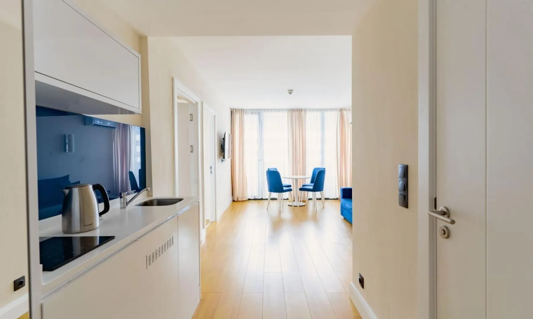 *****  Wonderful Sea View Aparthotel In Batumi City Center Georgië